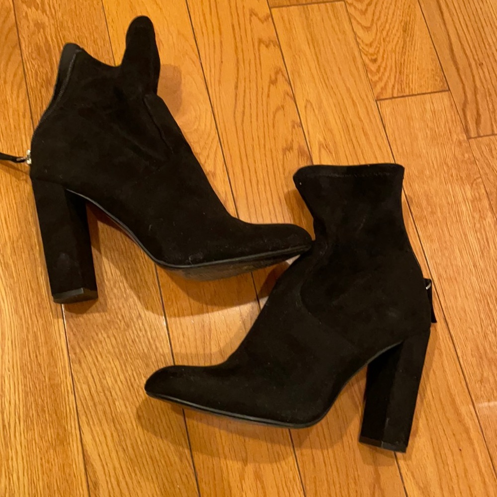 Steve Madden black booties